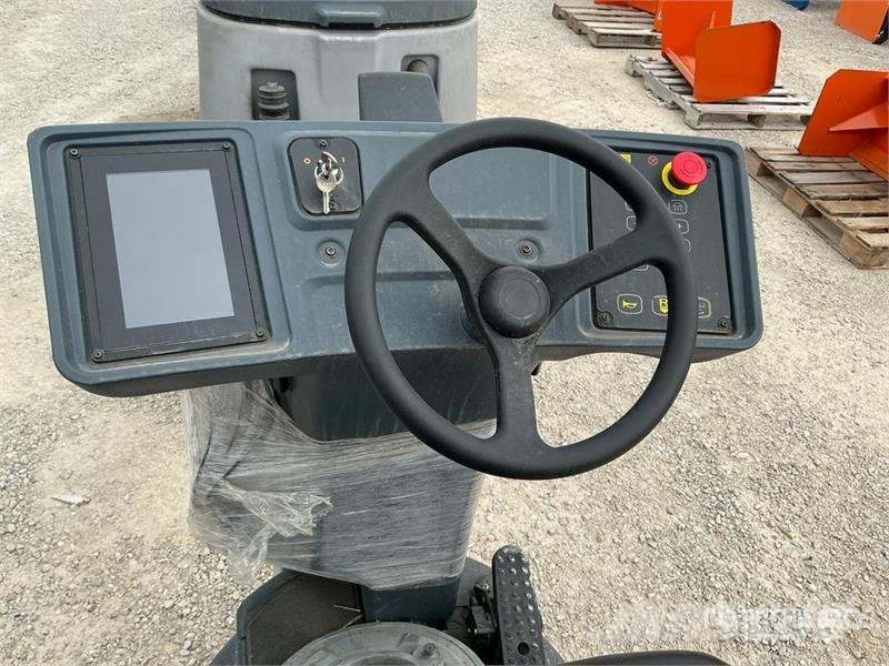 Nilfisk Liberty SC60 X71D Ride-On Electric Floor Scrubber Andre Landbrukshengere