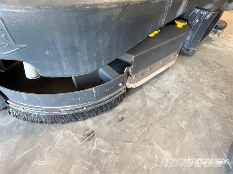 Nilfisk Liberty SC60 X71D Ride-On Electric Floor Scrubber Ostale prikolice