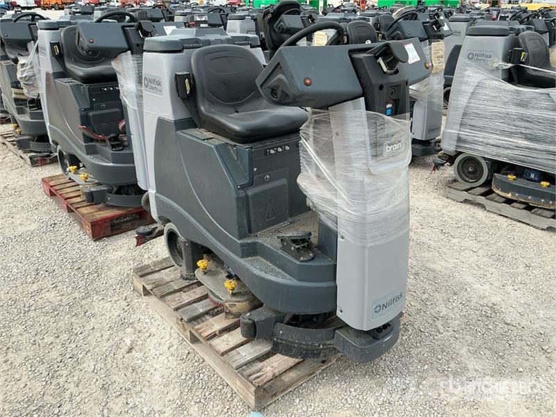 Nilfisk Liberty SC60 X71D Ride-On Electric Floor Scrubber Andre Landbrukshengere