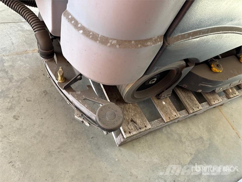 Nilfisk Liberty SC60 X71D Ride-On Electric Floor Scrubber Λοιπές ρυμούλκες