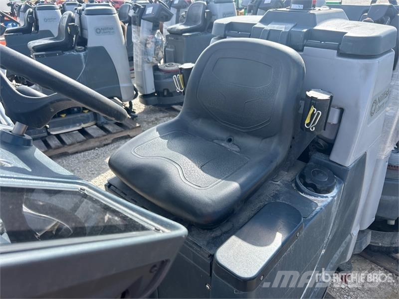 Nilfisk Liberty SC60 X71D Ride-On Electric Floor Scrubber 其他拖车