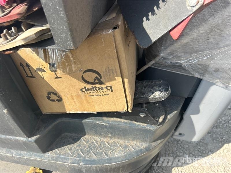 Nilfisk Liberty SC60 X71D Ride-On Electric Floor Scrubber その他トレーラー