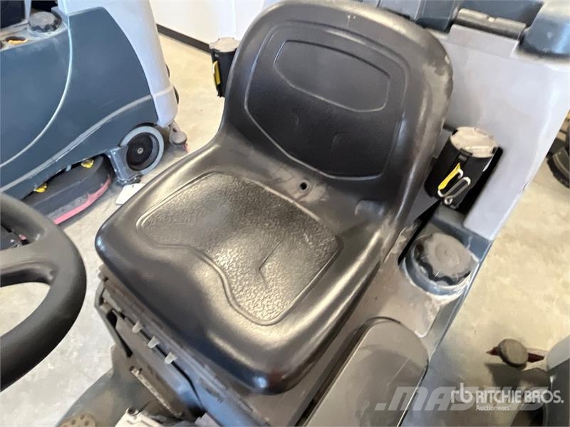 Nilfisk Liberty SC60 X71D Ride-On Electric Floor Scrubber Další přívěsné vozíky