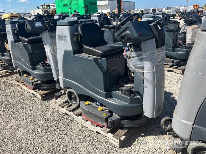 Nilfisk Liberty SC60 X71D Ride-On Electric Floor Scrubber Outros reboques