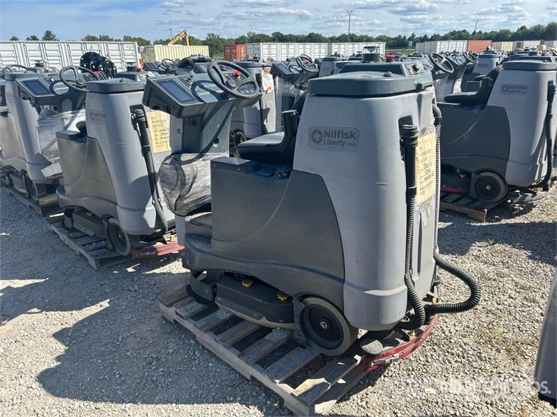 Nilfisk Liberty SC60 X71D Ride-On Electric Floor Scrubber Diger römorklar