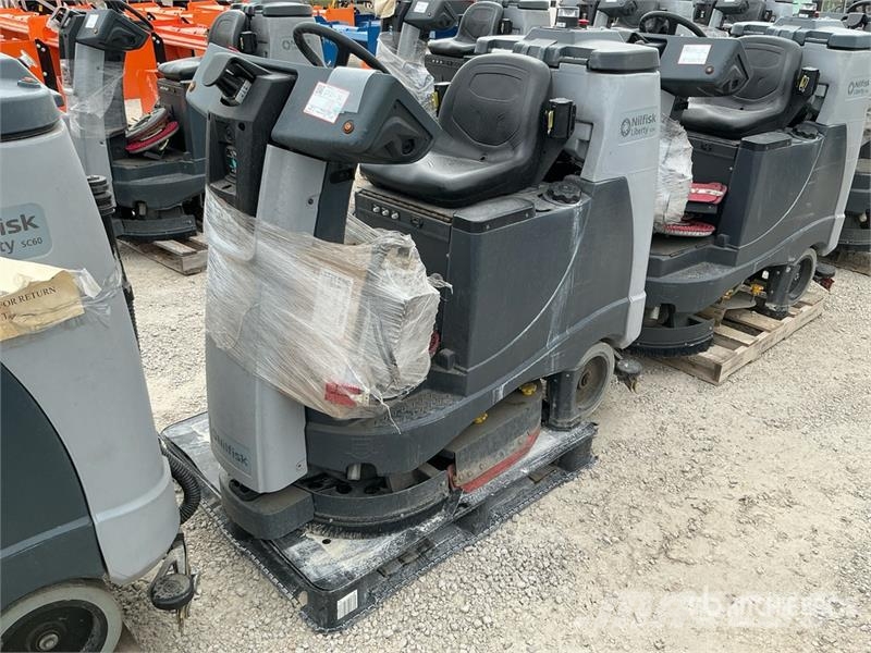Nilfisk Liberty SC60 X71D Ride-On Electric Floor Scrubber Ostale prikolice