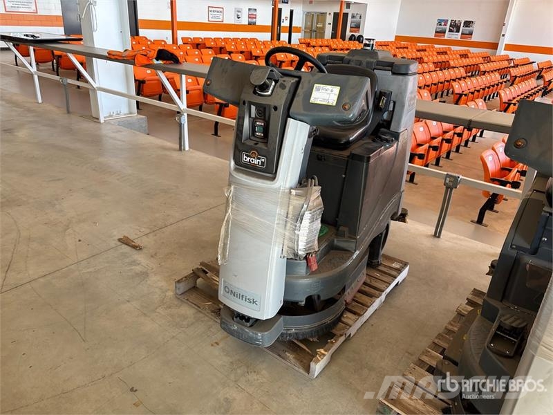 Nilfisk Liberty SC60 X71D Ride-On Electric Floor Scrubber Λοιπές ρυμούλκες