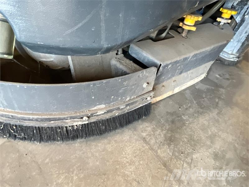 Nilfisk Liberty SC60 X71D Ride-On Electric Floor Scrubber Další přívěsné vozíky