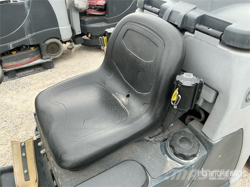 Nilfisk SC60 Ride-On Electric Floor Scrubber Прочие сельхоз-прицепы