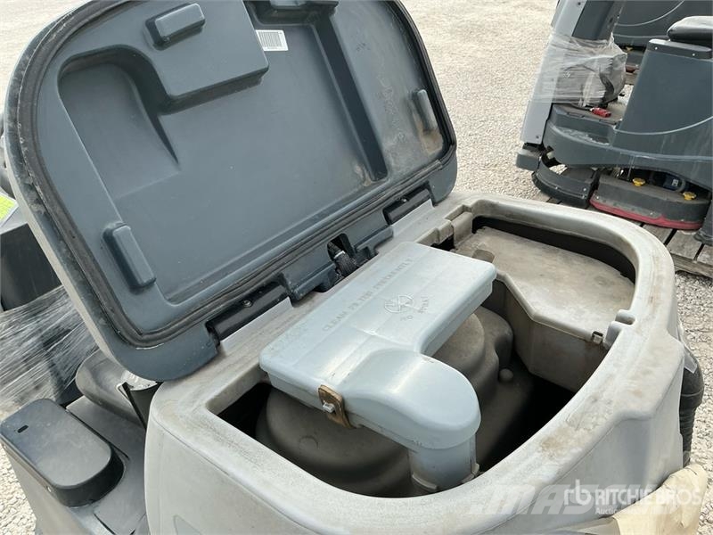 Nilfisk SC60 Ride-On Electric Floor Scrubber Weitere Anhänger
