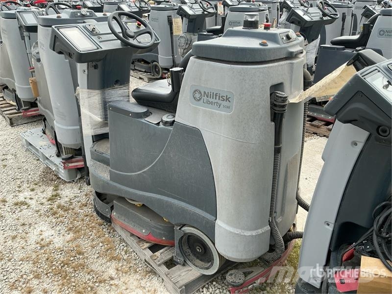 Nilfisk SC60 Ride-On Electric Floor Scrubber Інші причепи