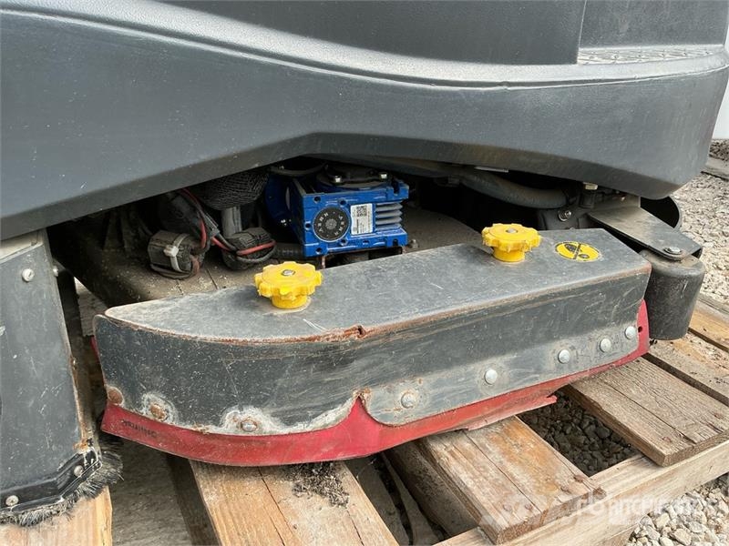 Nilfisk SC60 Ride-On Electric Floor Scrubber Weitere Anhänger