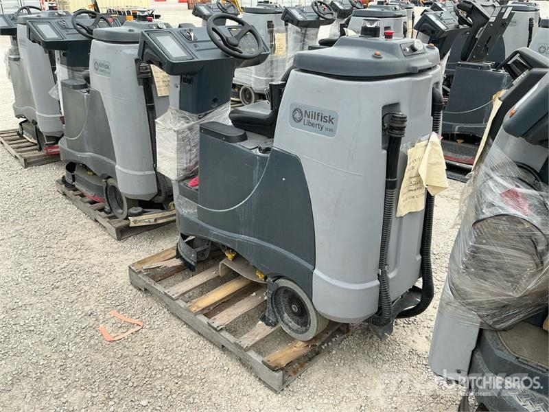 Nilfisk SC60 Ride-On Electric Floor Scrubber Прочие сельхоз-прицепы