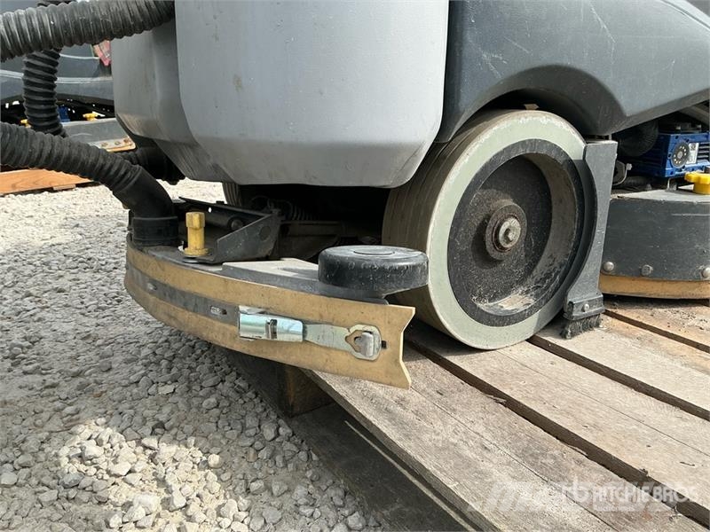 Nilfisk SC60 Ride-On Electric Floor Scrubber Weitere Anhänger