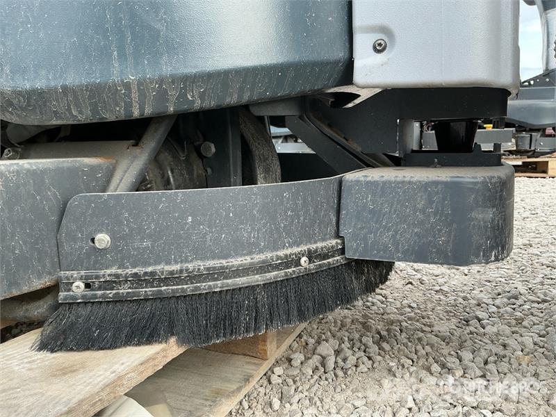 Nilfisk SC60 Ride-On Electric Floor Scrubber Muut perävaunut