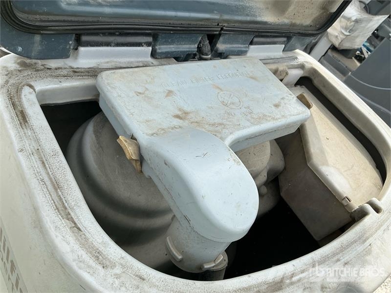 Nilfisk SC60 Ride-On Electric Floor Scrubber Weitere Anhänger