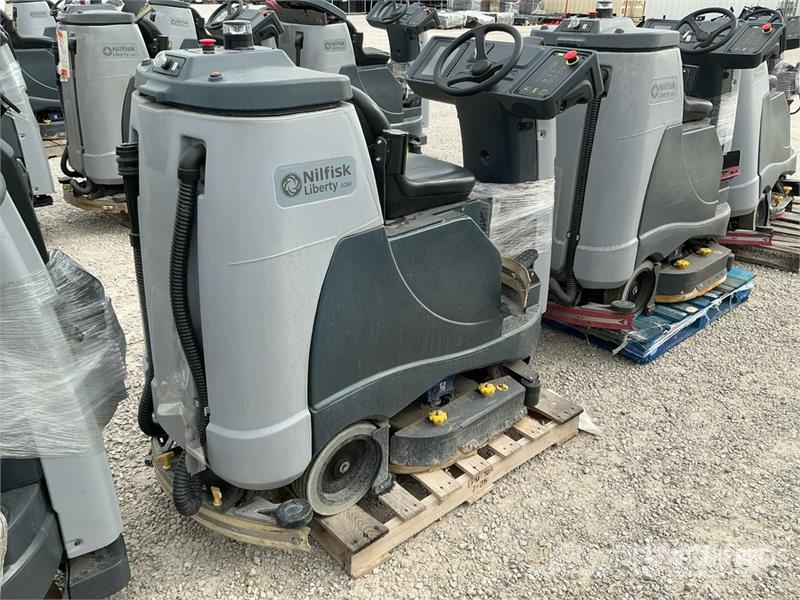 Nilfisk SC60 Ride-On Electric Floor Scrubber Muut perävaunut