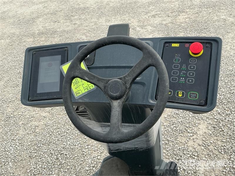 Nilfisk SC60 Ride-On Electric Floor Scrubber Weitere Anhänger