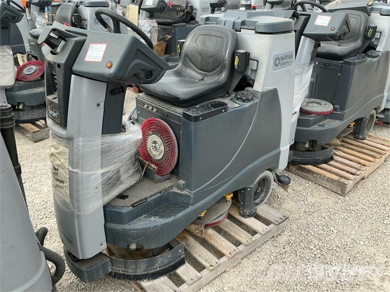 Nilfisk SC60 Ride-On Electric Floor Scrubber Muut perävaunut