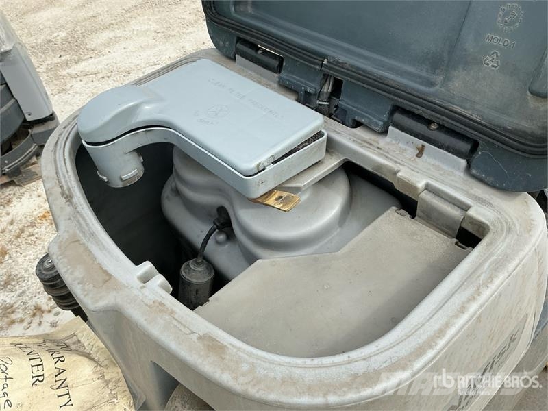 Nilfisk SC60 Ride-On Electric Floor Scrubber Інші причепи