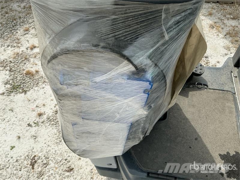 Nilfisk SC60 Ride-On Electric Floor Scrubber Інші причепи
