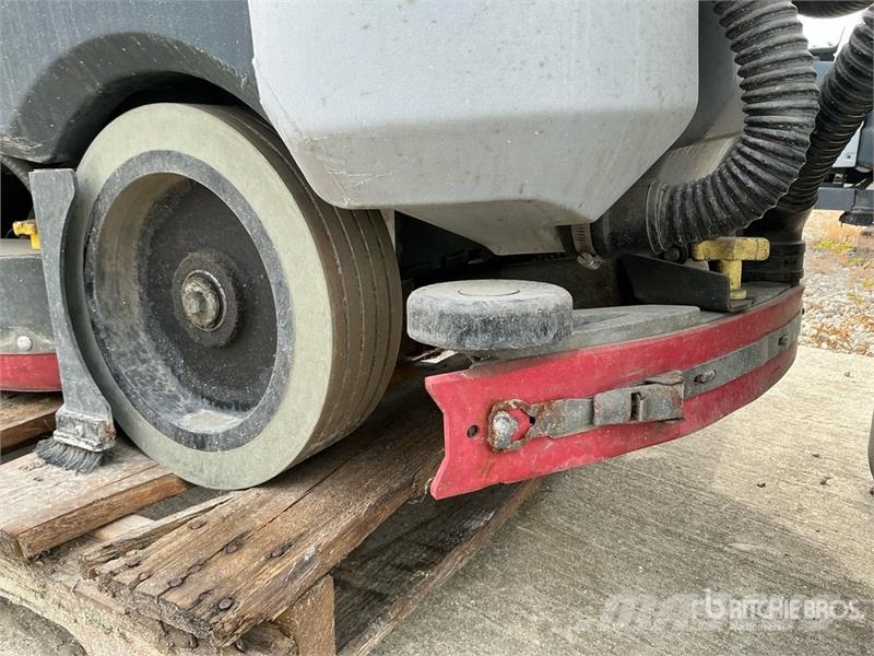 Nilfisk SC60 Ride-On Electric Floor Scrubber Weitere Anhänger