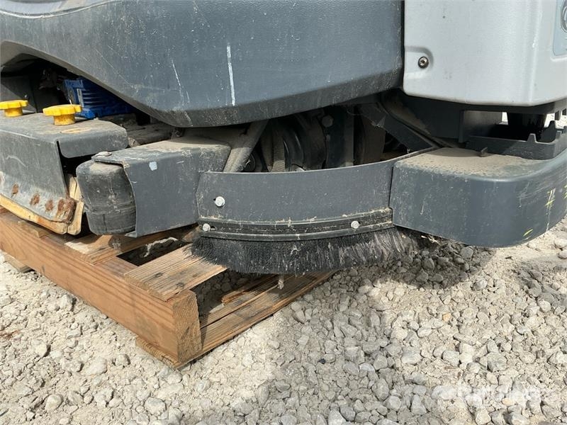 Nilfisk SC60 Ride-On Electric Floor Scrubber Weitere Anhänger