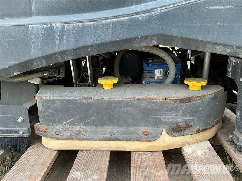 Nilfisk SC60 Ride-On Electric Floor Scrubber Інші причепи