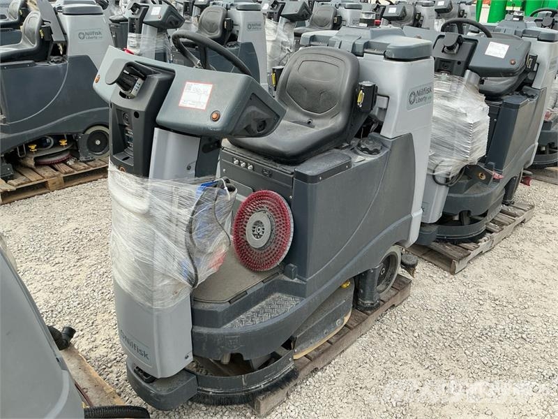 Nilfisk SC60 Ride-On Electric Floor Scrubber Weitere Anhänger