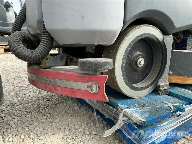 Nilfisk SC60 Ride-On Floor Scrubber Weitere Anhänger