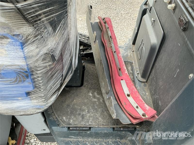 Nilfisk SC60 Ride-On Floor Scrubber Weitere Anhänger