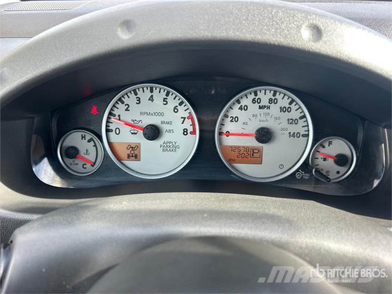 Nissan Frontier 4x4 Crew Cab Pickup Ostalo