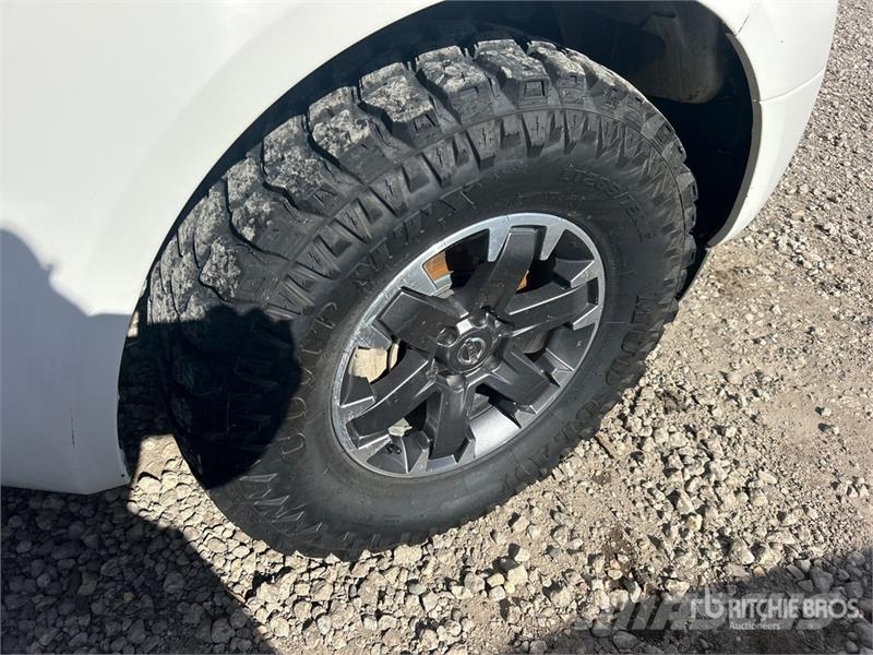 Nissan Frontier PRO-4X 4x4 Crew Cab Pickup Autre fourgon / utilitaire