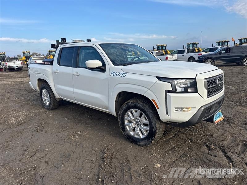 Nissan Frontier SV 4x4 Crew Cab Pickup Прочие фургоны