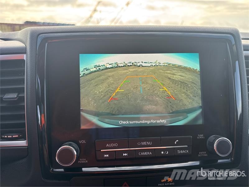 Nissan Frontier SV 4x4 Crew Cab Pickup Прочие фургоны