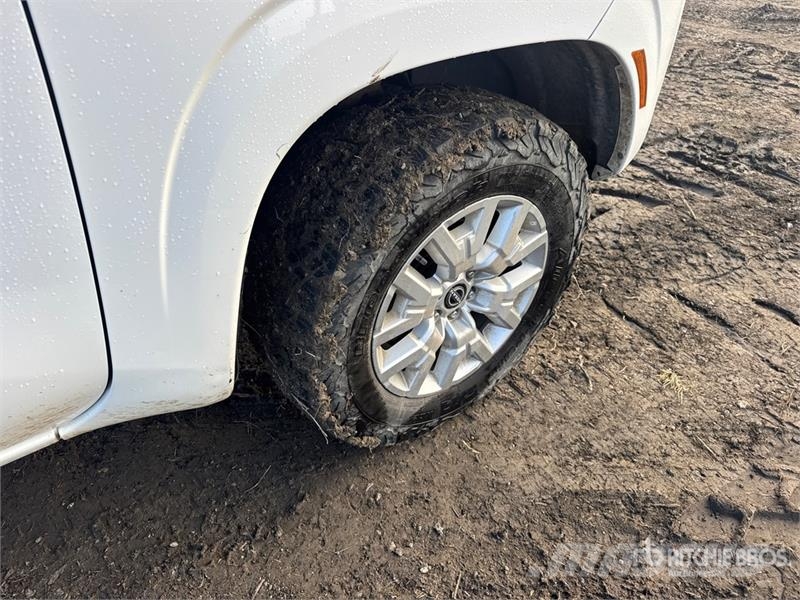 Nissan Frontier SV 4x4 Crew Cab Pickup Прочие фургоны