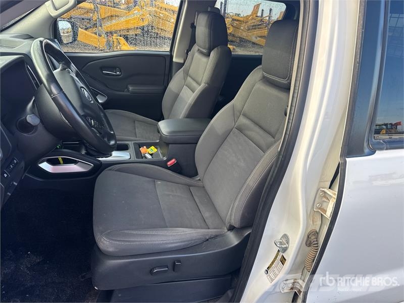 Nissan Frontier SV 4x4 Crew Cab Pickup Прочие фургоны