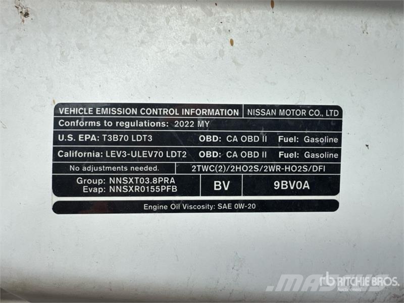 Nissan Frontier SV 4x4 Crew Cab Pickup Övriga bilar