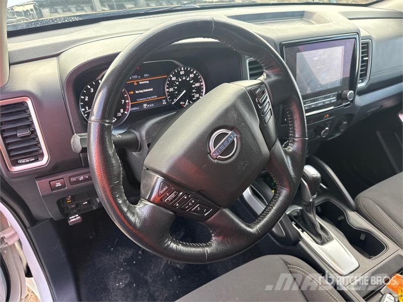Nissan Frontier SV 4x4 Crew Cab Pickup Прочие фургоны