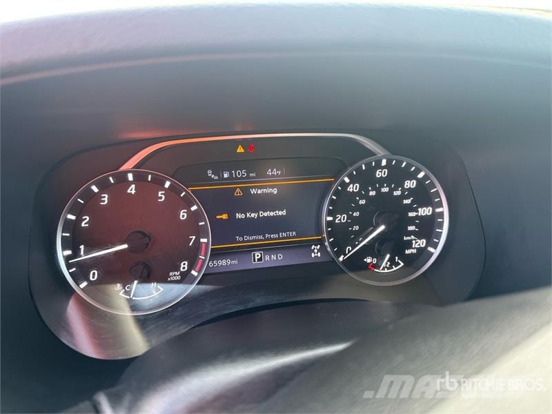 Nissan Frontier SV 4x4 Crew Cab Pickup Övriga bilar