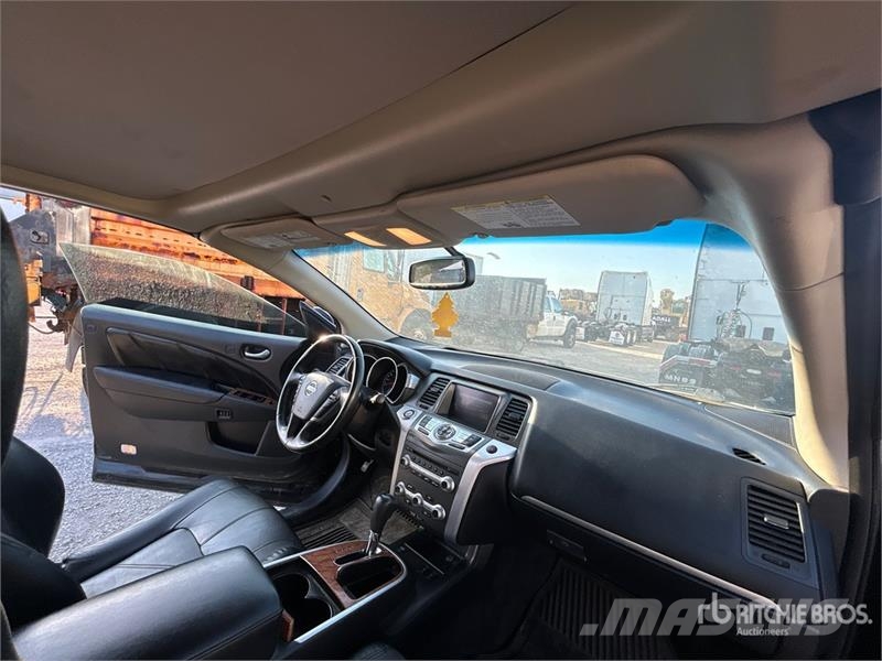 Nissan Murano CrossCabriolet AWD SUV Avtomobili