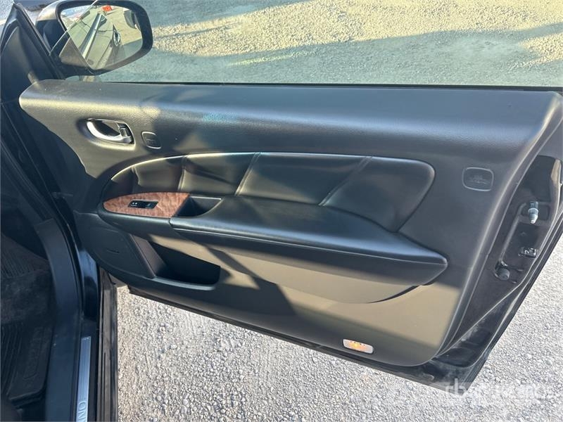 Nissan Murano CrossCabriolet AWD SUV Avtomobili