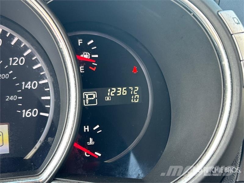 Nissan Murano CrossCabriolet AWD SUV Avtomobili