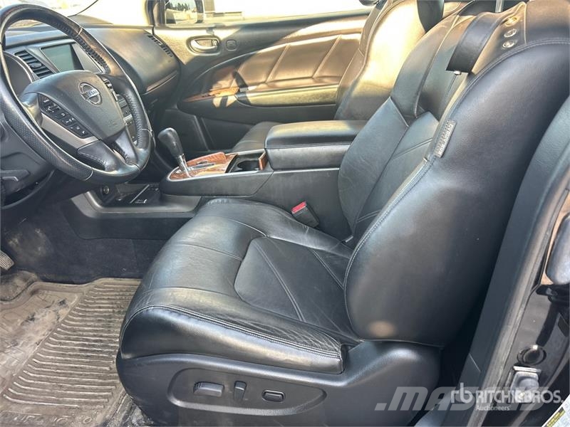 Nissan Murano CrossCabriolet AWD SUV Avtomobili
