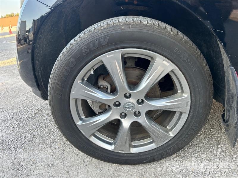 Nissan Murano CrossCabriolet AWD SUV Avtomobili