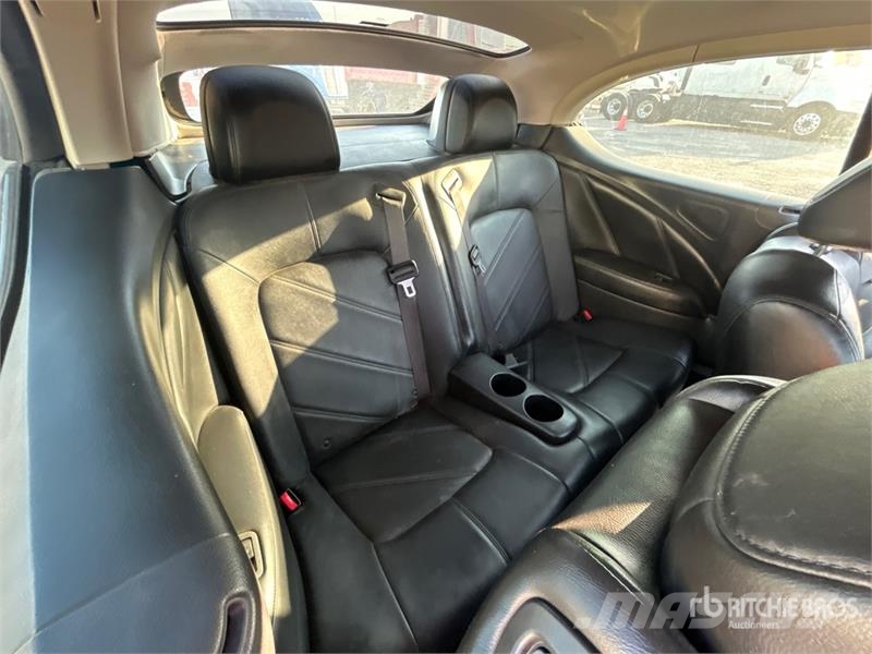Nissan Murano CrossCabriolet AWD SUV Avtomobili