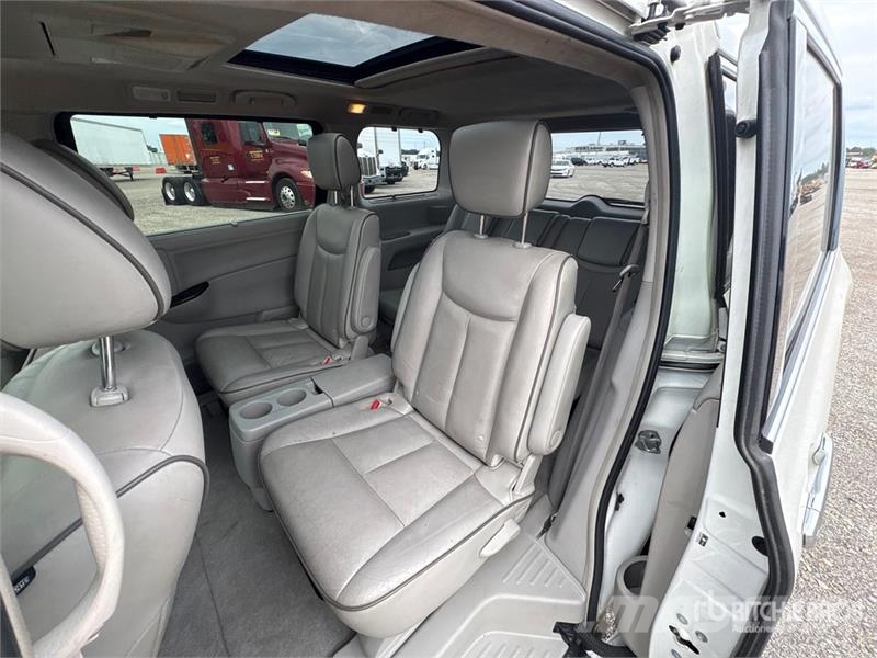 Nissan Quest Minivan (Inoperable) Kistehergépjárművek