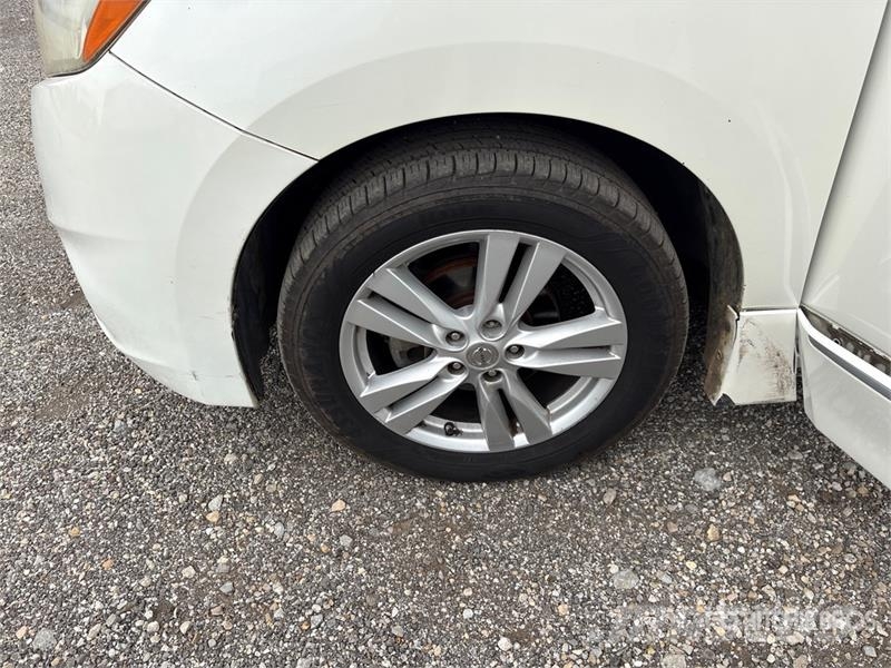 Nissan Quest Minivan (Inoperable) Kistehergépjárművek