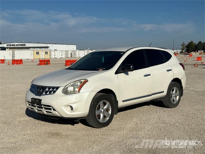 Nissan Rogue 2WD SUV Sõiduautod