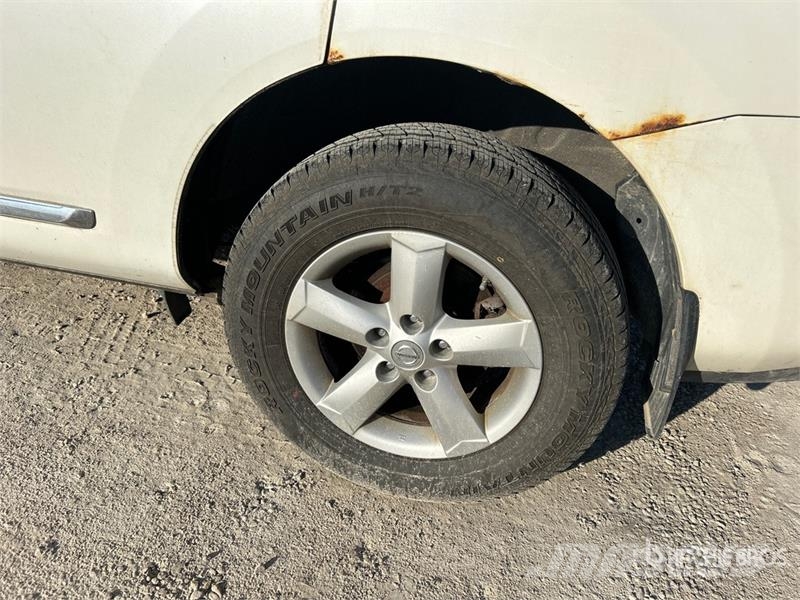 Nissan Rogue 2WD SUV Sõiduautod